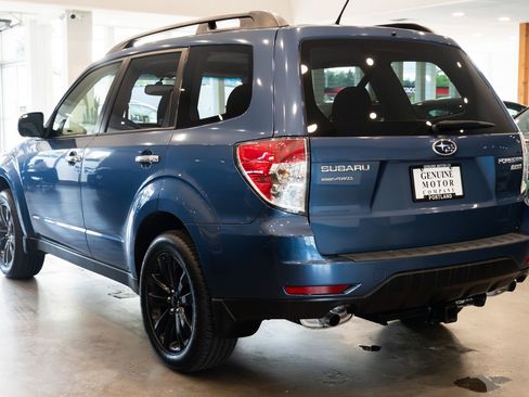 Used 2012 Subaru Forester 2.5X Premium w/ Popular Pkg 2 AWD/4WD image 6