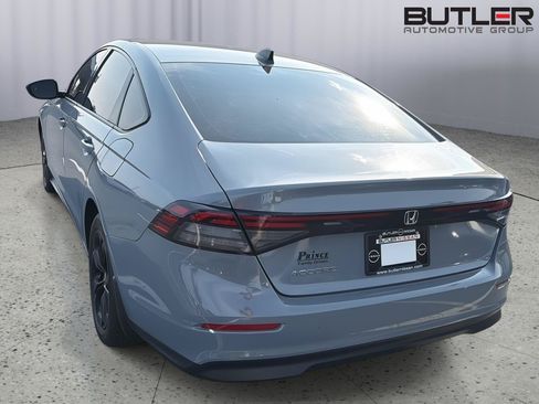 Used 2025 Honda Accord SE image 10