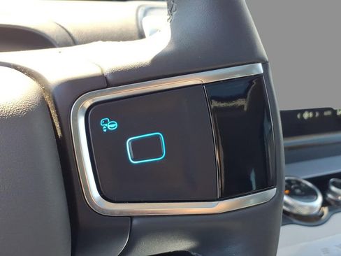 Used 2025 Ford Expedition Active AWD/4WD image 24