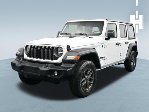 Used 2025 Jeep Wrangler Unlimited Sport AWD/4WD image 2