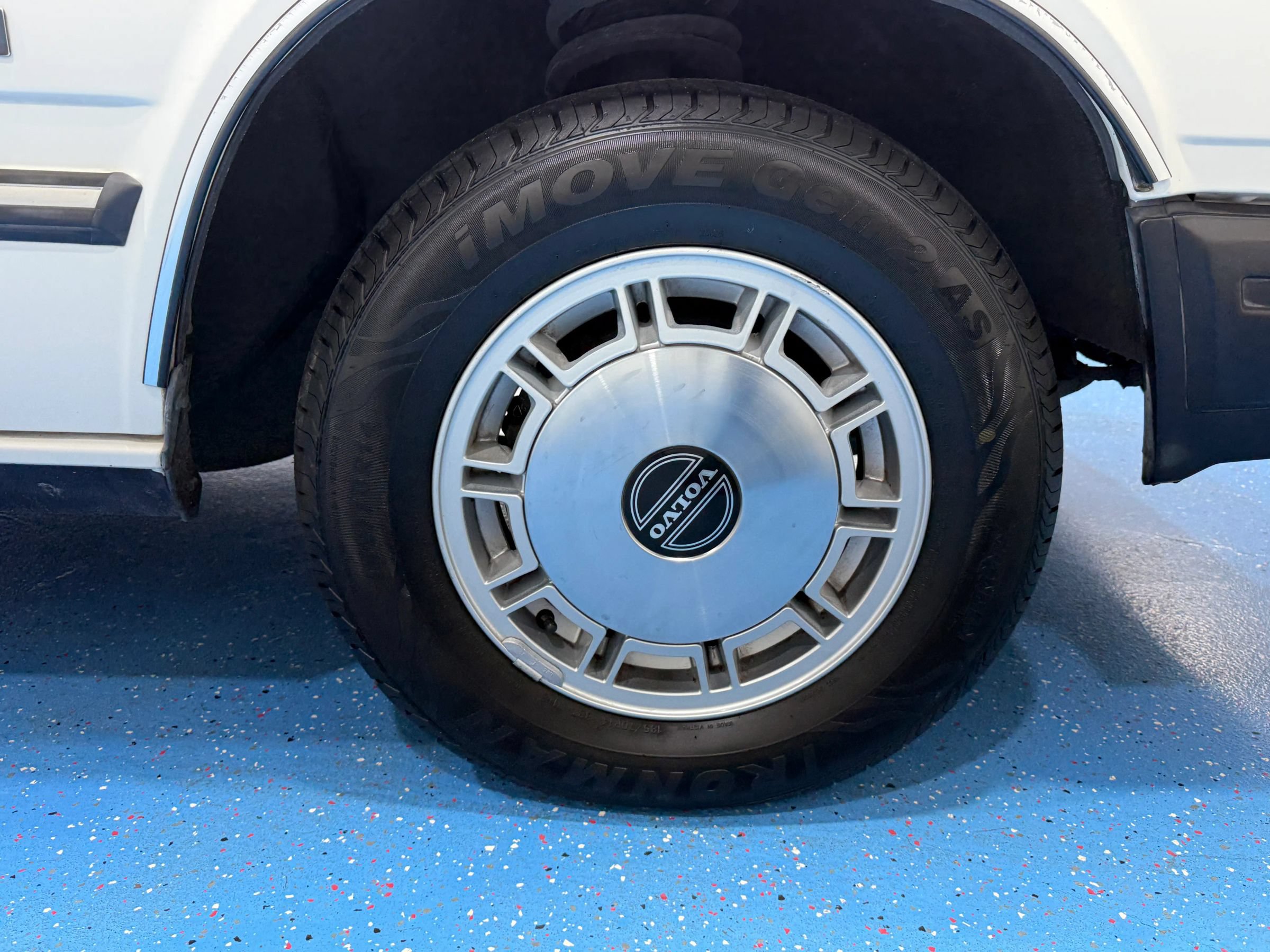 Used 1988 Volvo 740 GLE RWD image 51