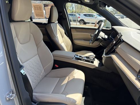 Certified 2025 Volvo XC90 B5 Plus image 35