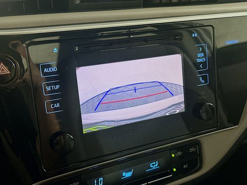 Used 2019 Toyota Corolla LE image 21