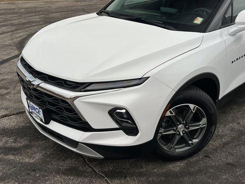 Used 2024 Chevrolet Blazer LT w/ Driver Confidence Package image 9