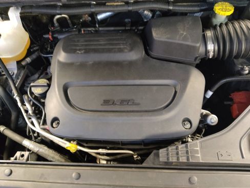 Used 2020 Chrysler Pacifica Limited image 30