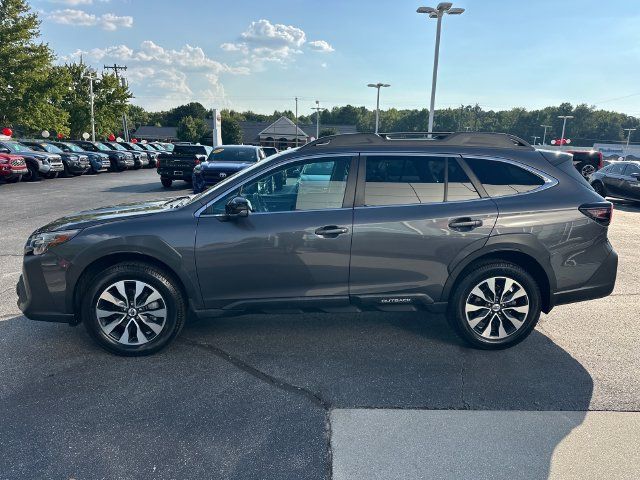 Used 2023 Subaru Outback Limited AWD/4WD image 7