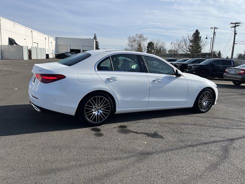 Used 2025 Mercedes-Benz C 300 4MATIC Sedan image 6