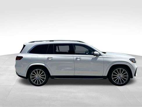 Used 2025 Mercedes-Benz GLS 580 4MATIC image 6