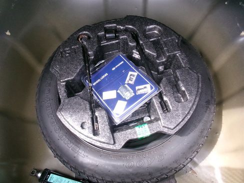 Used 2022 Hyundai Elantra Limited image 46