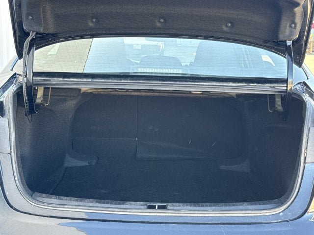 Used 2025 Toyota Corolla LE FWD image 30