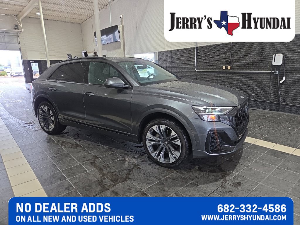 Used 2025 Audi Q8 Premium Plus AWD/4WD image 2