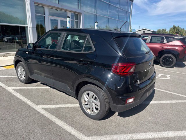 Used 2024 Hyundai Venue SE FWD image 7
