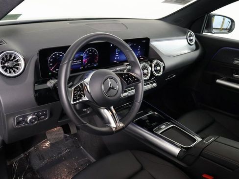 Certified 2025 Mercedes-Benz GLA 250 image 7