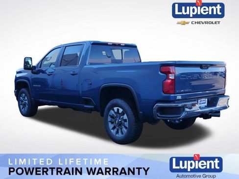 New 2026 Chevrolet Silverado 3500 LT image 9