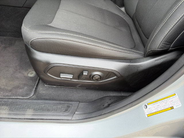 Used 2025 Jeep Grand Cherokee Laredo X w/ MOPAR Finishing Package AWD/4WD image 17