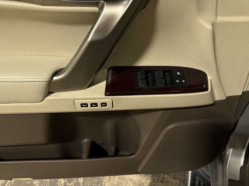 Used 2019 Lexus GX 460 Premium w/ Premium Package AWD/4WD image 23
