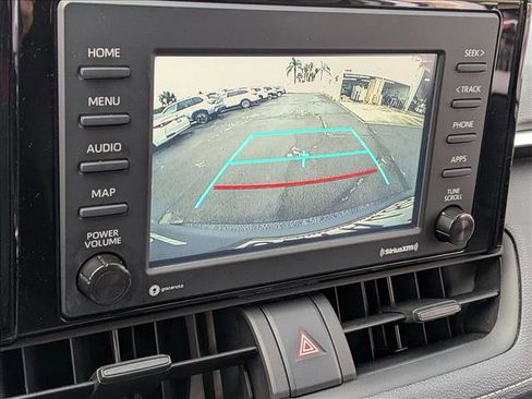 Used 2022 Toyota RAV4 XLE w/ Convenience Package FWD image 12