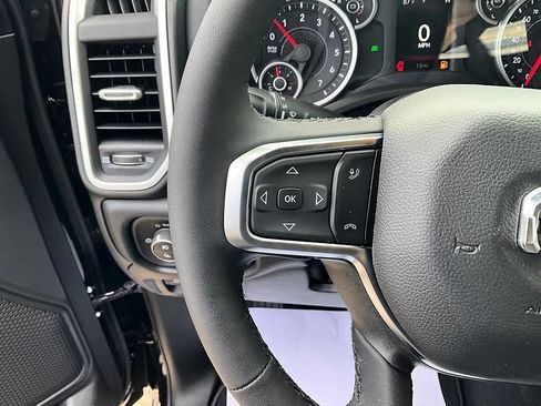 New 2026 RAM 1500 4x4 Crew Cab image 32