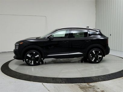 New 2025 Nissan Kicks SR