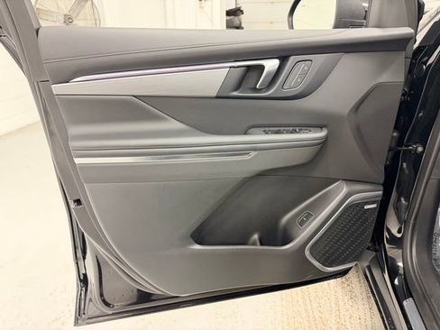 Certified 2025 Buick Enclave Preferred image 20