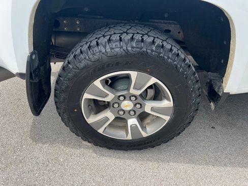 Used 2017 Chevrolet Colorado Z71 AWD/4WD image 10