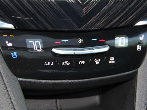 Used 2024 Cadillac XT6 Premium Luxury w/ Technology Package AWD/4WD image 34