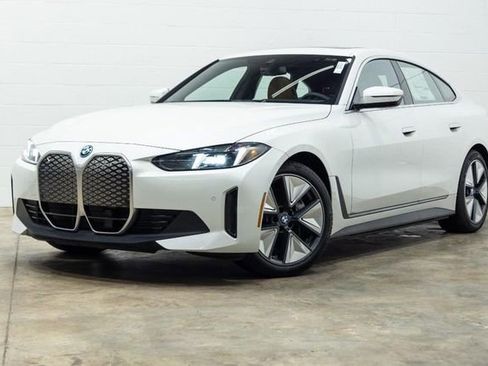 Used 2025 BMW i4 xDrive40i w/ Premium Package image 8