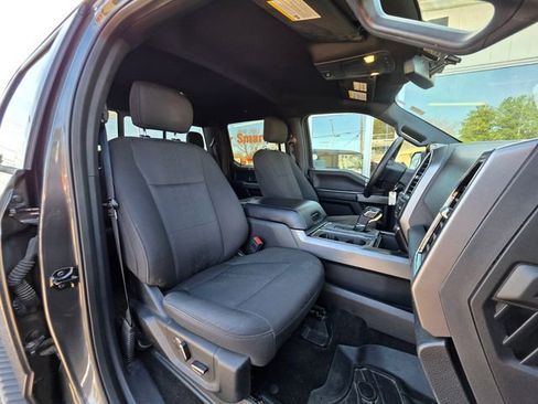Used 2018 Ford F150 XLT w/ Equipment Group 302A Luxury AWD/4WD image 11