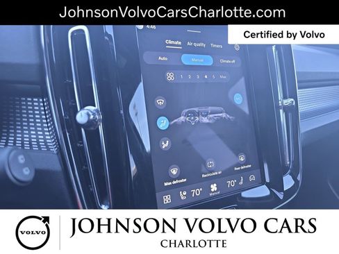 Used 2025 Volvo XC40 B5 Plus AWD/4WD image 21