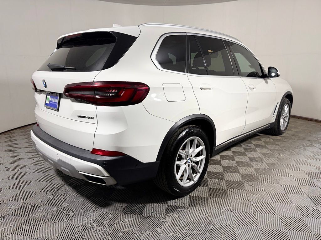 Used 2021 BMW X5 xDrive40i w/ Convenience Package AWD/4WD image 7