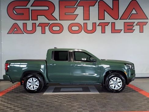 Used 2022 Nissan Frontier SV w/ Technology Package image 1