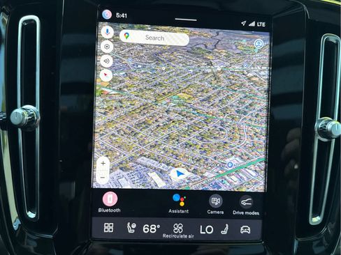 Used 2023 Volvo XC40 B5 Plus w/ Protection Package Premier image 31