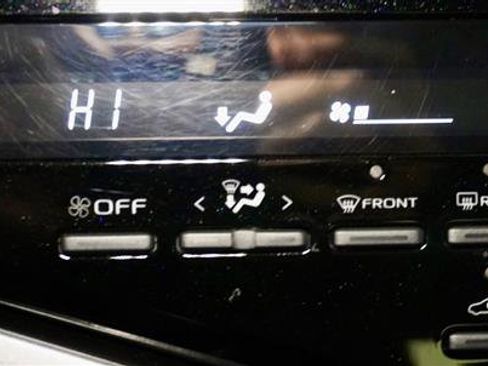 Used 2018 Toyota Camry SE image 17