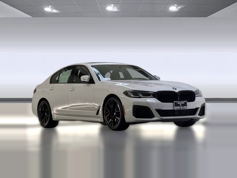 Used 2023 BMW 530i w/ M Sport Package image 7
