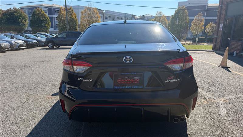 Used 2023 Toyota Corolla SE w/ SE Package FWD image 15