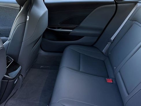 Used 2024 Lucid Air Touring image 31