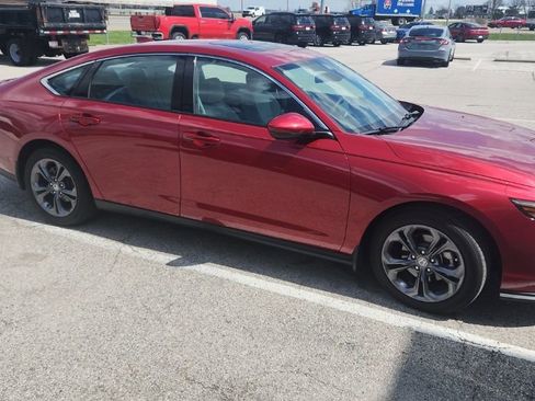 Used 2024 Honda Accord EX image 2