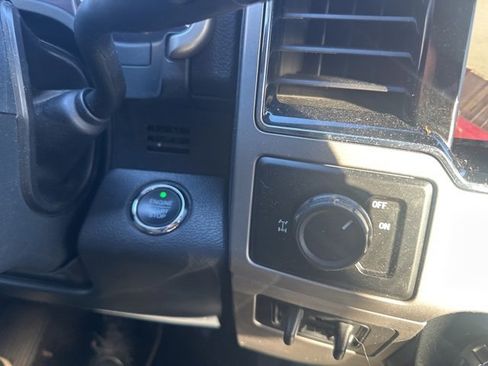 Used 2022 Ford F350 Lariat w/ Lariat Ultimate Package image 17