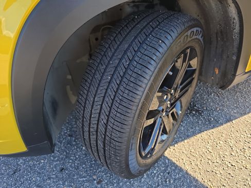 Used 2024 Chevrolet Trax ACTIV w/ Driver Confidence Package image 32