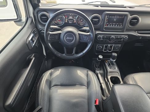 Used 2021 Jeep Wrangler Unlimited Sport AWD/4WD image 19