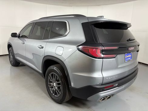 Used 2025 GMC Acadia Elevation image 6