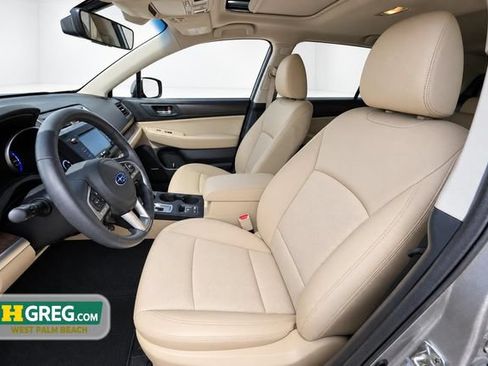 Used 2017 Subaru Outback 2.5i Limited AWD/4WD image 10