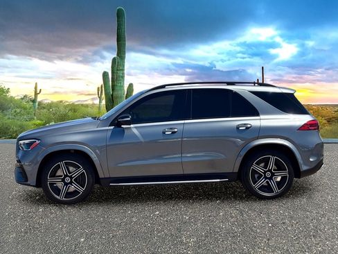 Used 2025 Mercedes-Benz GLE 350 4MATIC w/ AMG Line Exterior image 3