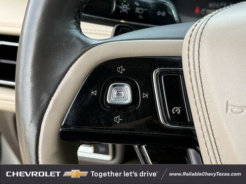 Used 2020 Lincoln Aviator Reserve w/ Elements Package Plus AWD/4WD image 15