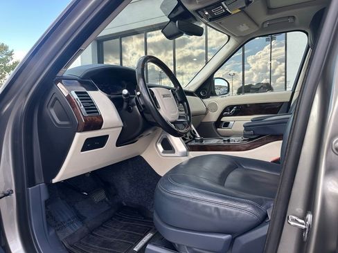 Used 2020 Land Rover Range Rover HSE image 15