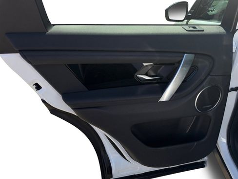 Used 2024 Land Rover Discovery Sport S image 17