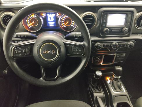 Used 2019 Jeep Wrangler Sport image 22