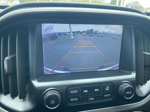 Used 2015 GMC Canyon SLE w/ All-Terrain Package image 17