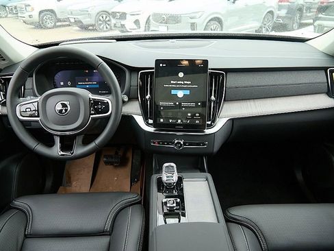 New 2026 Volvo XC90 B6 Ultra w/ Protection Package image 24