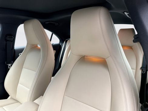 Used 2016 Mercedes-Benz CLA 250 4MATIC image 10